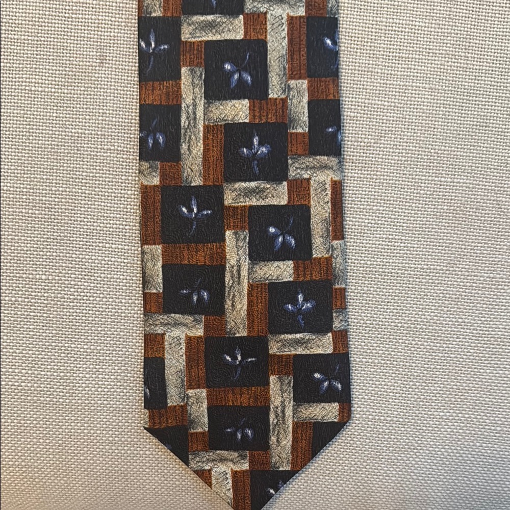 Ermenegildo Zegna Elegant Brown and Black Geometric Tie